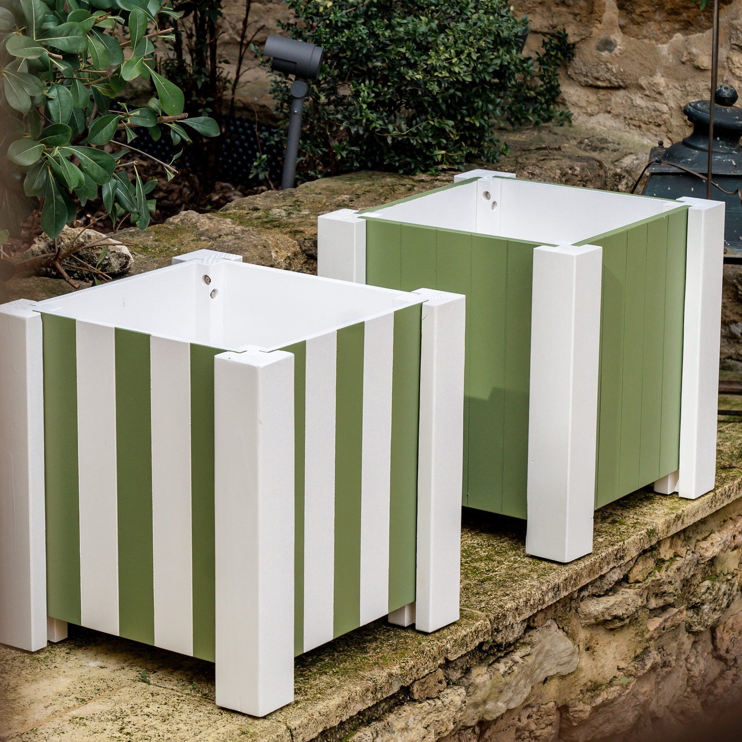 Lot de 2 Jardinières en bois bayadère Vert bois de campagne & Blanc