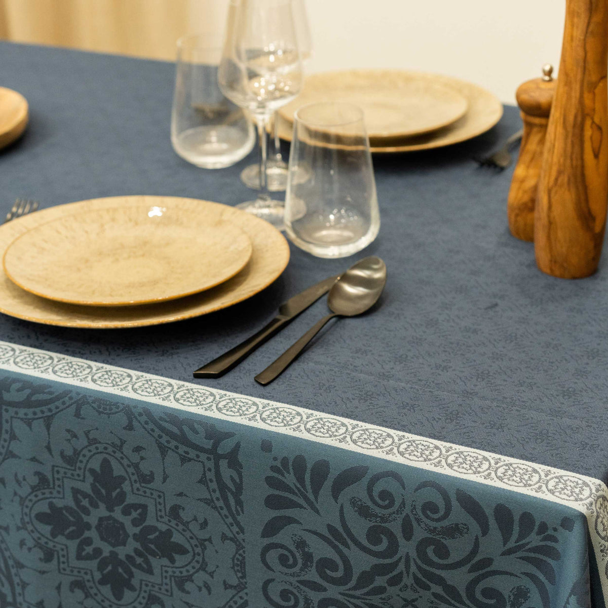 Nappe carrée jacquards marine 150 X 150cm